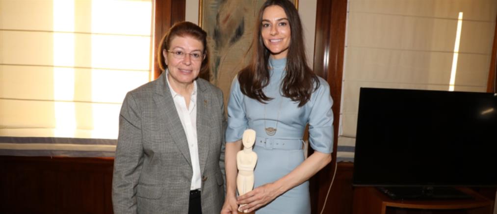 Η εγγονή του Ροκφέλερ στην Αθήνα για την Αρχαία Αγορά