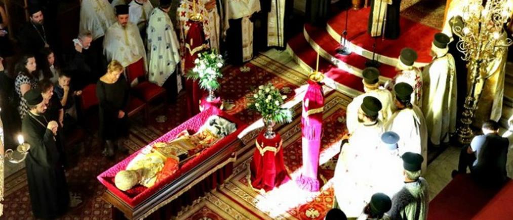 Το “ύστατο χαίρε” στον μακαριστό Μητροπολίτη Προκόπιο