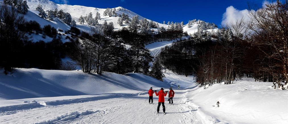 Χιονοδρομικά κέντρα: Επισκέπτες χωρίς…σκι την περίοδο των εορτών - Αναμονή για χιόνι και στροφή στη λειτουργία όλο τον χρόνο