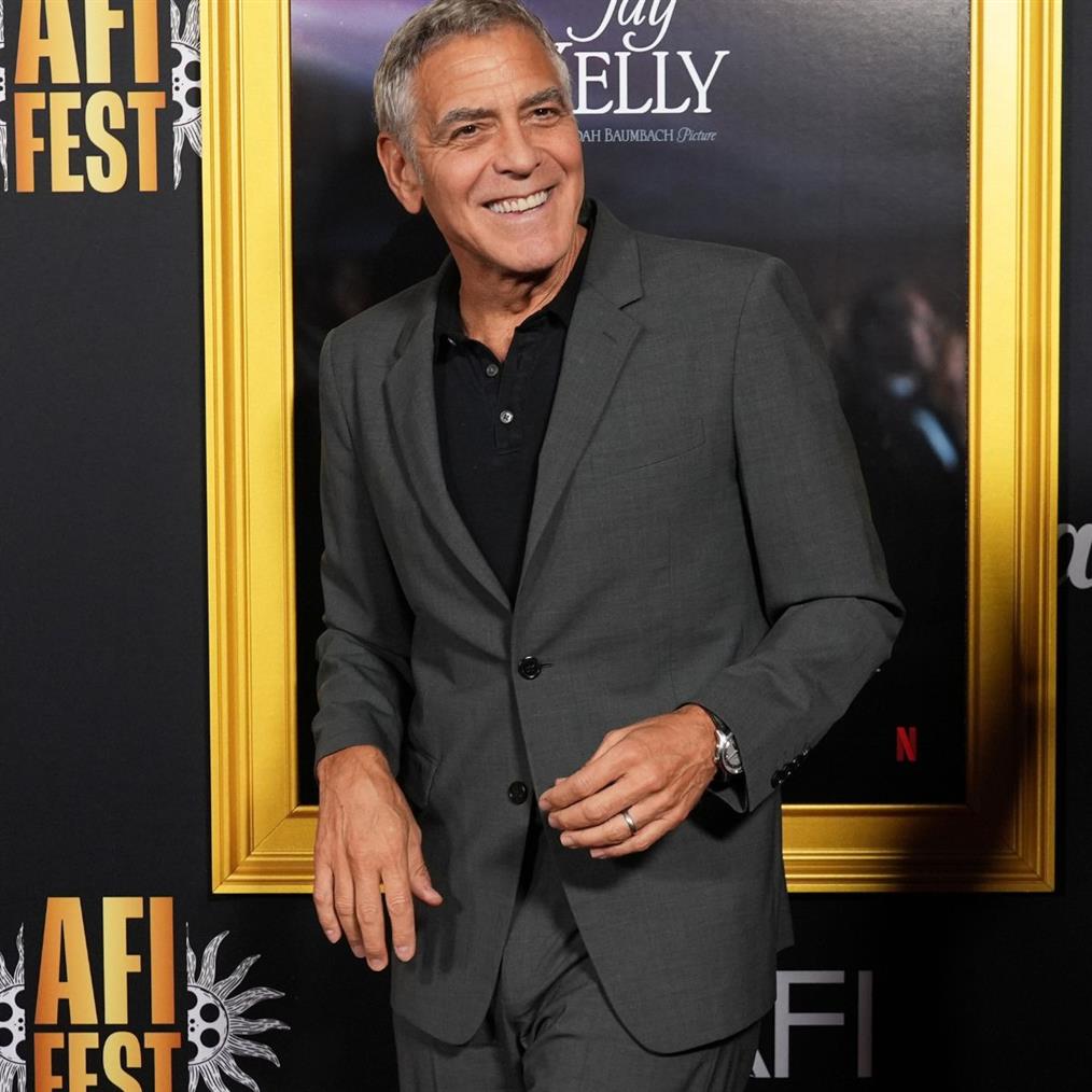 Τζορτζ Κλούνεϊ: Το χιουμοριστικό σχόλιο για τη ληστεία στο Λούβρο - "Είμαι πολύ περήφανος για αυτούς τους τύπους"
