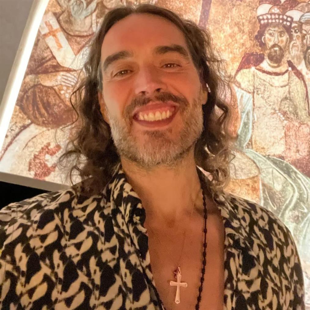 Ράσελ Μπραντ: Ο ηθοποιός κατηγορείται για βιασμό, επιθέσεις και ψυχολογική βία