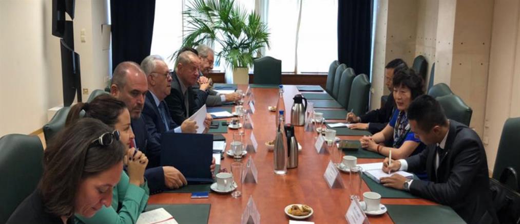 Πρέσβης Κίνας σε Δραγασάκη: θα πυκνώσουν οι κινεζικές επενδύσεις στην Ελλάδα