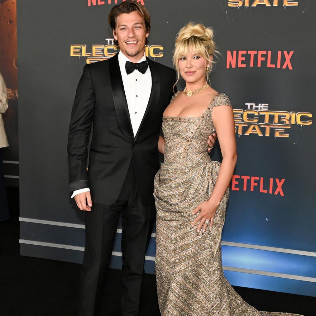 Μίλι Μπόμπι Μπράουν - Τζέικ Μποντζόβι