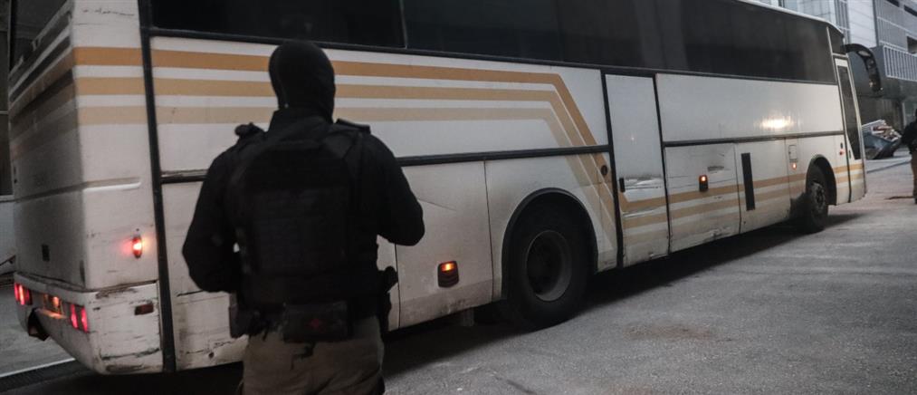 ΟΠΕΚΕΠΕ: Έφτασαν στην Ευρωπαϊκή Εισαγγελία οι 15 συλληφθέντες από την Κρήτη (εικόνες)