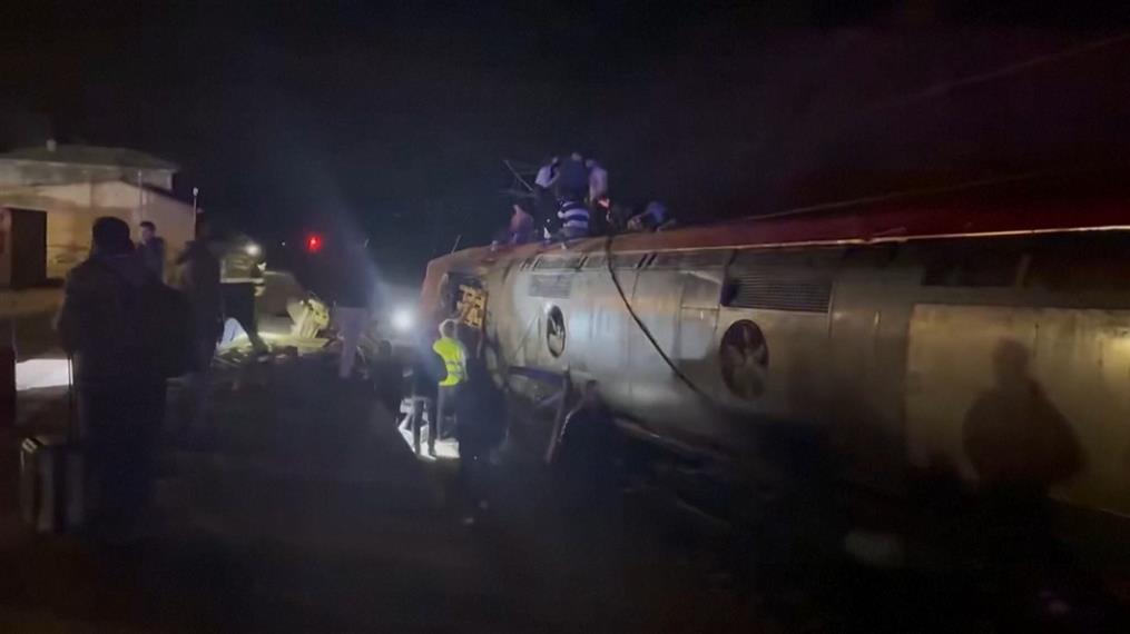 Εκτροχιασμός τρένων στην Ισπανία: Δεκάδες νεκροί και τραυματίες