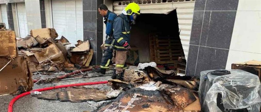 Θεσσαλονίκη: Φωτιά σε αποθήκη με μουσικά όργανα (εικόνες)