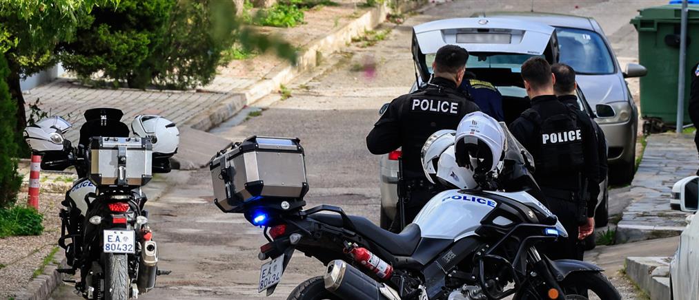 Πατροκτονία στη Γλυφάδα: "Θα σκοτώσω και τα αδέρφια μου, αν με αφήσετε ελεύθερο" είπε ο 46χρονος