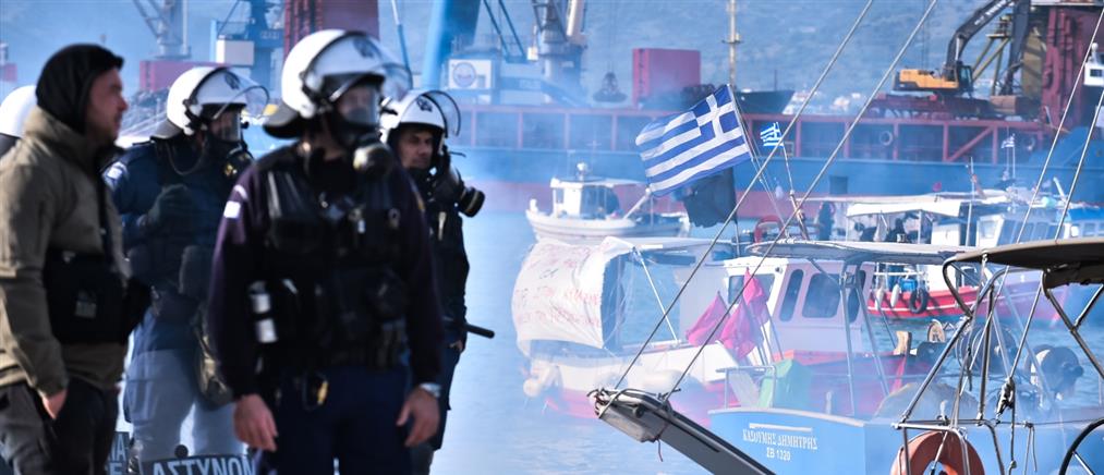 Στο λιμάνι του Βόλου οι αγρότες της Θεσσαλίας (εικόνες)