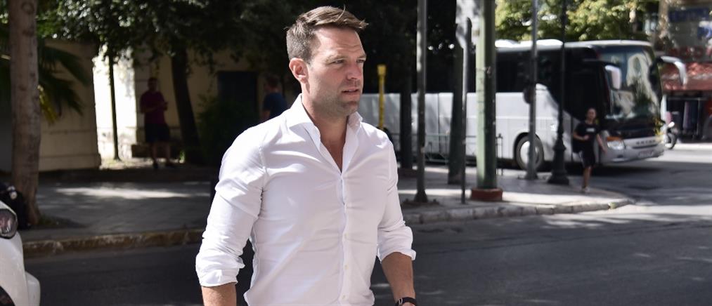 ΣΤΕΦΑΝΟΣ ΚΑΣΣΕΛΑΚΗΣ - ΑΛΕΞΗΣ ΤΣΙΠΡΑΣ - ΚΟΥΜΟΥΝΔΟΥΡΟΥ
