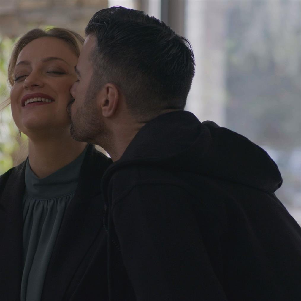 Ο Πρώτος από εμάς: Ο Νικόλας και η Έλενα θα κάνουν μια μεγάλη ανακοίνωση στην παρέα