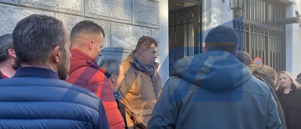 Έφτασαν στο Μέγαρο Μαξίμου οι αγρότες