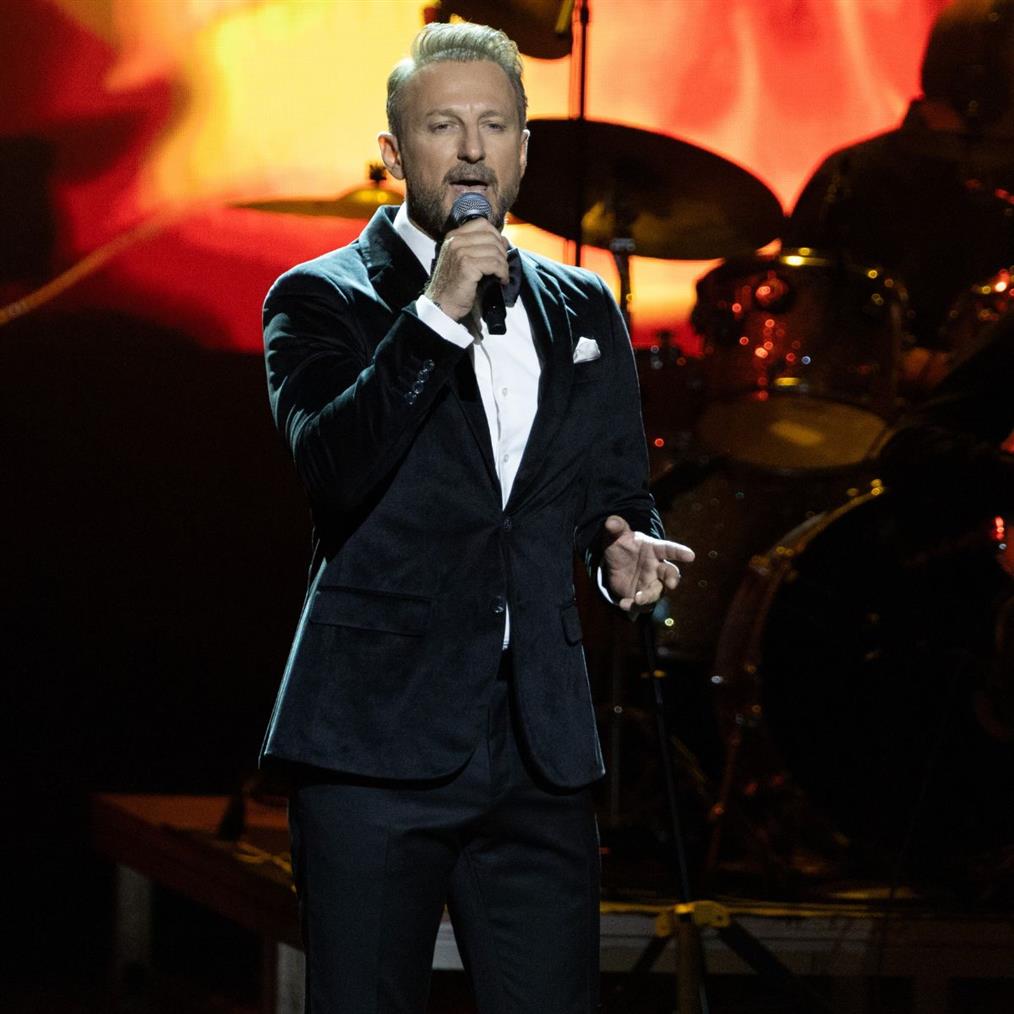 Ο Κώστας Καραφώτης για την εγκυμοσύνη της συζύγου του: "Διανύει τον 8ο μήνα, αισθάνομαι πάρα πολύ όμορφα"