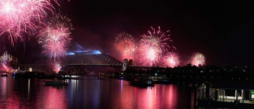 To Σίδνεϊ της Αυστραλίας γιόρτασε την έλευση του 2026 με ένα εντυπωσιακό σόου πυροτεχνημάτων