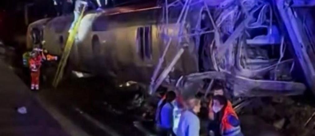 Σιδηροδρομικό δυστύχημα στην Ισπανία: Αυξάνεται ο απολογισμός των νεκρών - Περισσότεροι από 150 οι τραυματίες