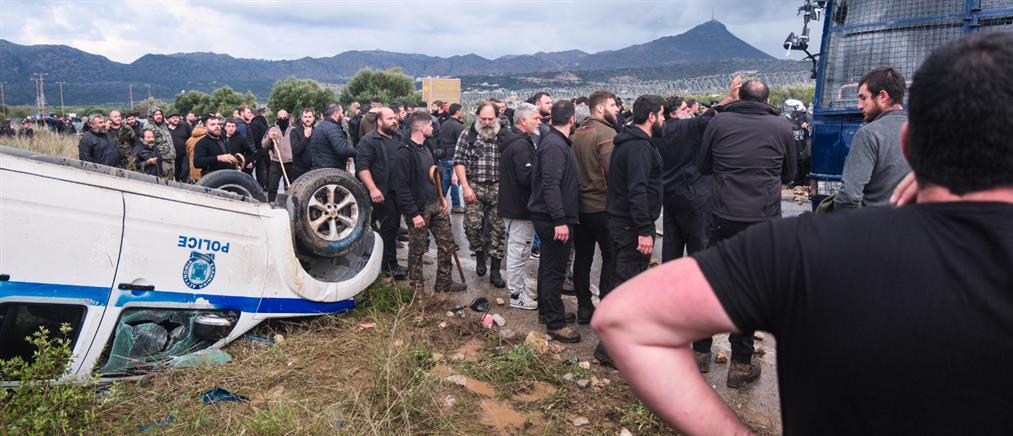 Χανιά: Αποκλεισμένο το αεροδρόμιο από μπλόκο αγροκτηνοτρόφων