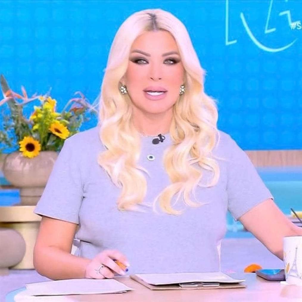 Κατερίνα Καινούργιου: Η απάντηση για τον σκηνοθέτη της, μετά το viral στιγμιότυπο με το σάντουιτς - " Τι είναι αυτά που γράφετε, δεν ντρέπεστε;"