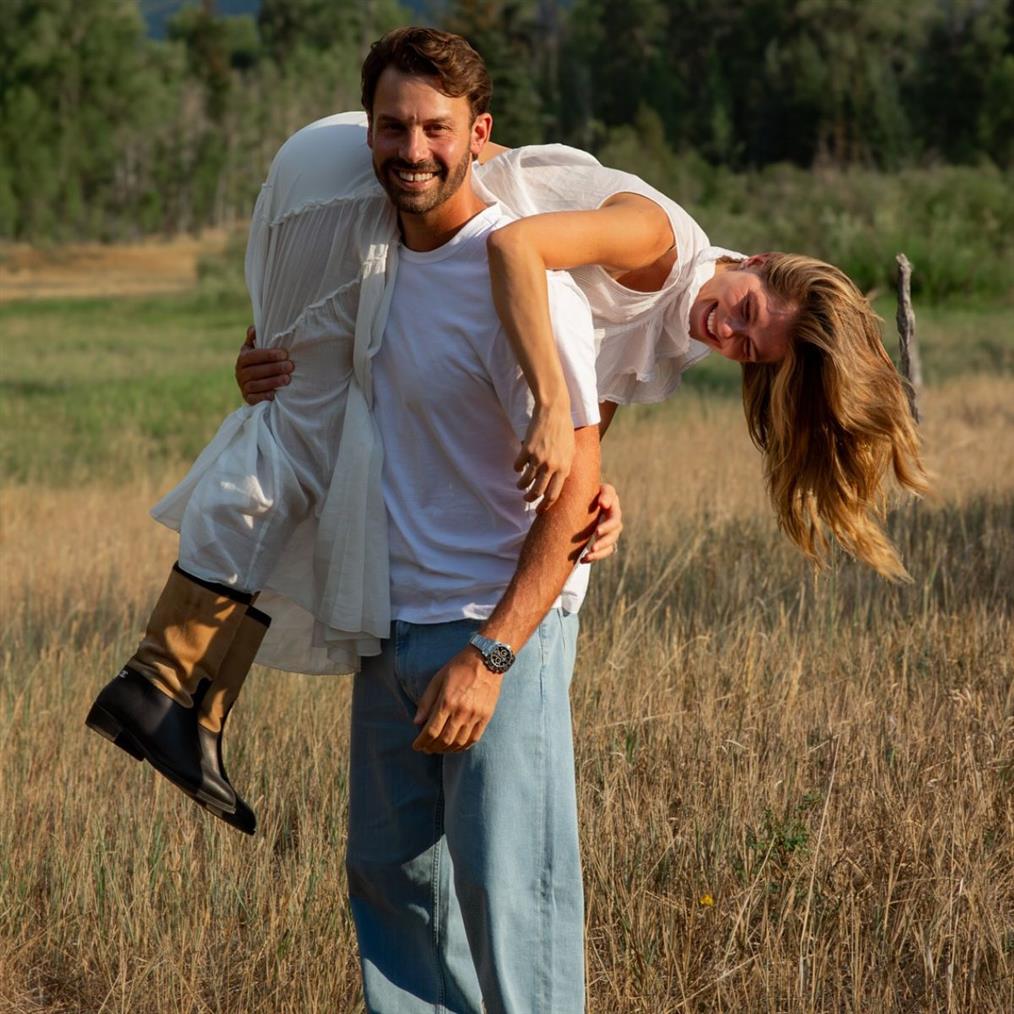 Αμαλία Κωστοπούλου - Τζέικ Μέντγουελ: Μας δείχνουν τις βέρες του γάμου τους