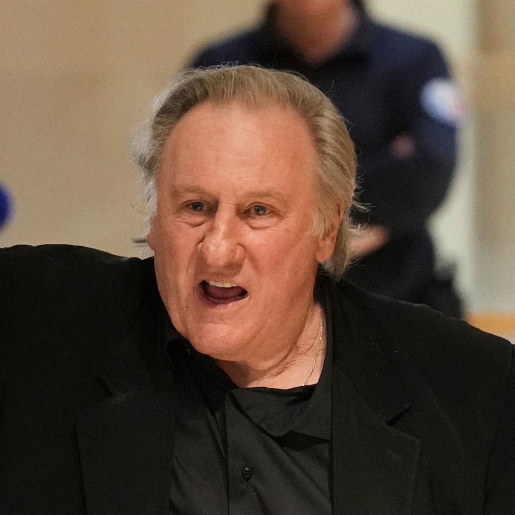 Δίκη Ζεράρ Ντεπαρντιέ: Ποινή φυλάκισης 18 μηνών με αναστολή ζητά η εισαγγελία για τον ηθοποιό