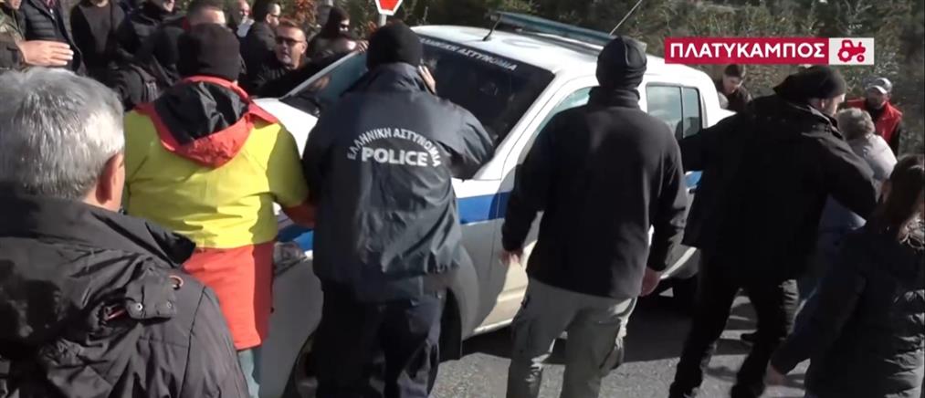 Κινητοποιήσεις αγροτών – Λάρισα: Στα δύο "κόπηκε" η Ελλάδα