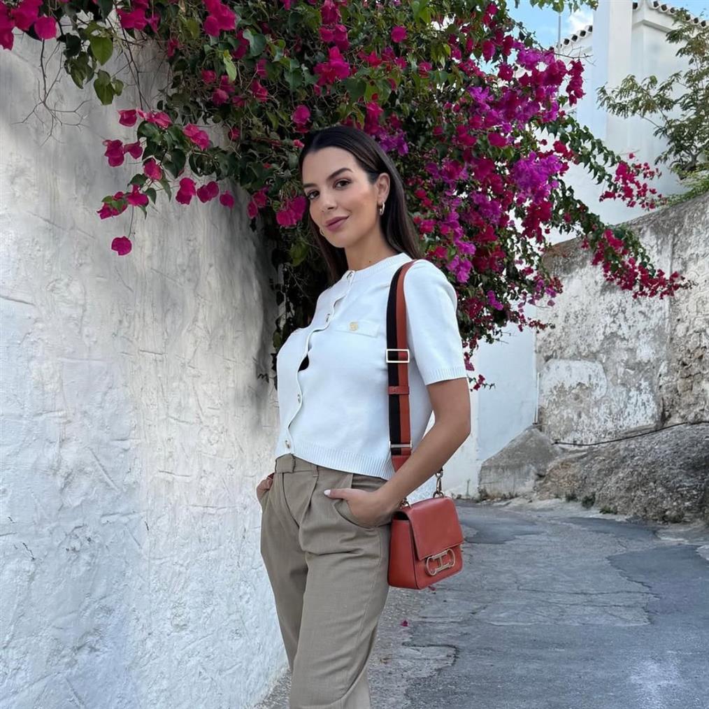 Νικολέττα Ράλλη: Η ερώτηση που δέχθηκε για τον σύζυγό της και η αντίδρασή της - "Πού είναι ο άντρας σου;"