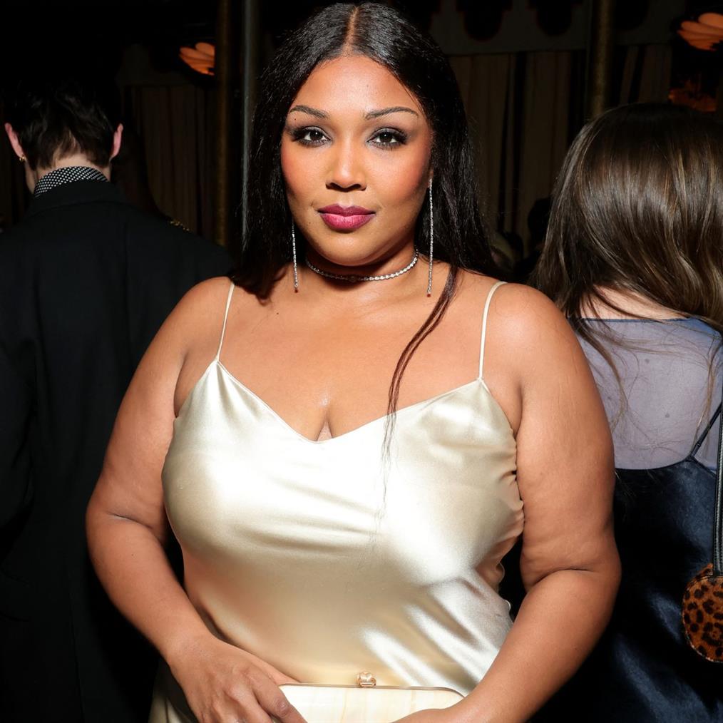 Lizzo: Οι αυτοκτονινικές τάσεις που είχε όταν ξεκίνησε να προσπαθεί να χάσει βάρος - "Ήμουν βυθισμένη στην κατάθλιψη"