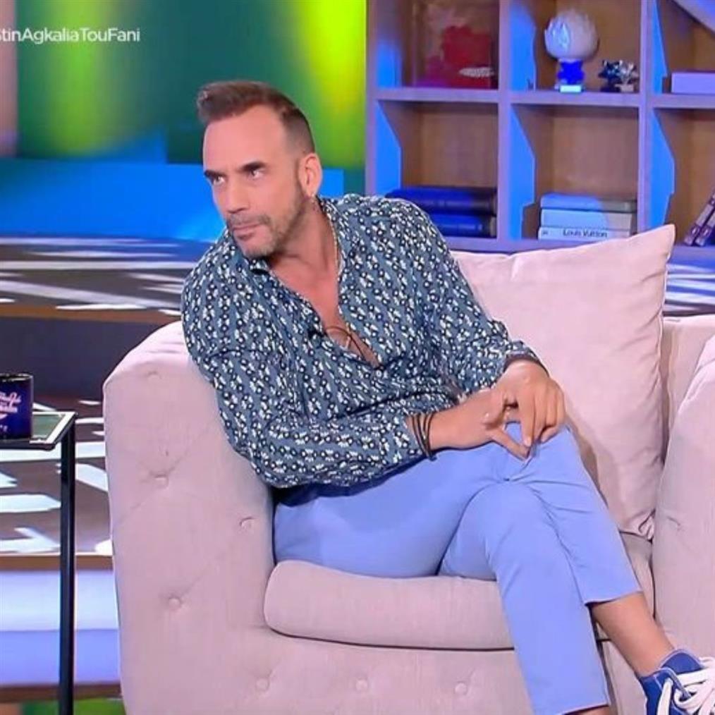 Πάνος Μουζουράκης: Η αποκάλυψη για τη βάφτιση του γιου του - "Η Έλενα Παπαρίζου θα είναι η νονά"