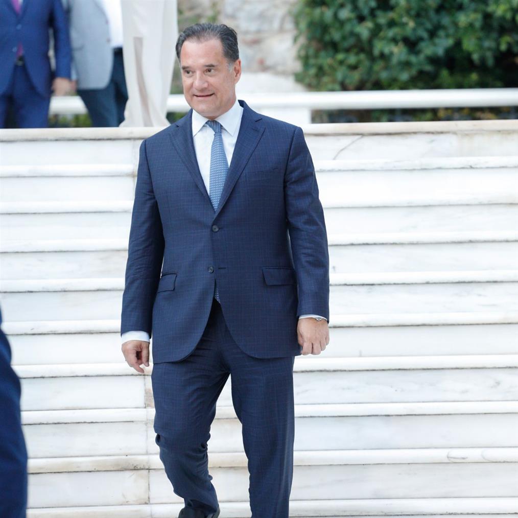 Άδωνις Γεωργιάδης:  "Έχω κάνει μπότοξ, έβαλα μαλλιά και βάζω κρέμες"