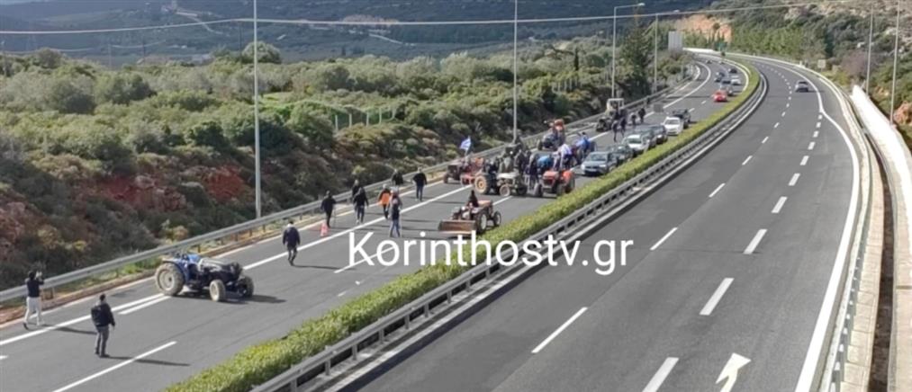 Αγρότες: Έκλεισαν την Εθνική Οδό Κορίνθου - Τριπόλεως