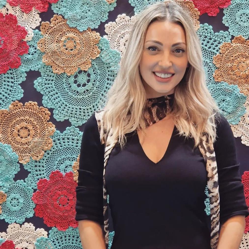 Βανέσα Αδαμοπούλου: Ορκίστηκε για το μεταπτυχιακό της - Στο πλευρό της ο γιος της