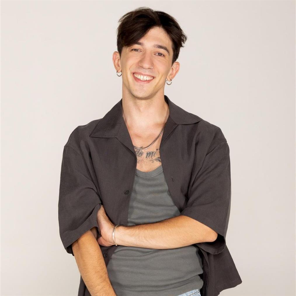 Σταύρος Τσουμάνης: "Εγώ είμαι στρέιτ. Είμαι πολύ ερωτευμένος όμως με πολλούς φίλους μου άντρες και με ανθρώπους που θαυμάζω"
