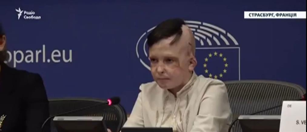 Συγκλονίζει ο 11χρονος Ρόμαν από την Ουκρανία - Λύγισε η διερμηνέας