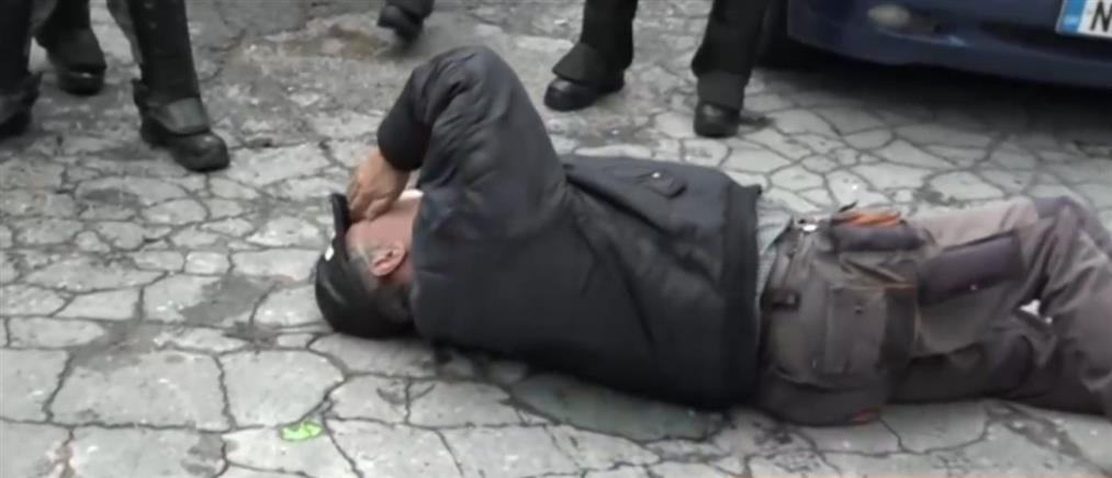 Θεσσαλονίκη: Ξέφυγε η κατάσταση ανάμεσα σε αγρότες και αστυνομικούς - Αγρότης δέχθηκε χημικά (βίντεο)