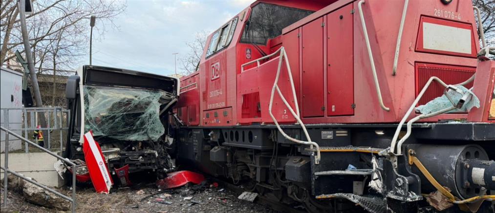 Γερμανία: Σύγκρουση λεωφορείου με τρένο στο Αμβούργο - Ένας νεκρός