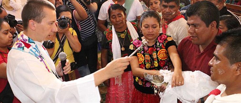 Δήμαρχος παντρεύτηκε με… αλιγάτορα!