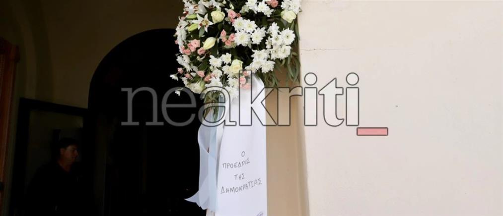 Κρήτη: Σε κλίμα οδύνης το τελευταίο αντίο στον 19χρονο ΕΠΟΠ που έχασε τη ζωή του απο χειροβομβίδα (εικόνες)