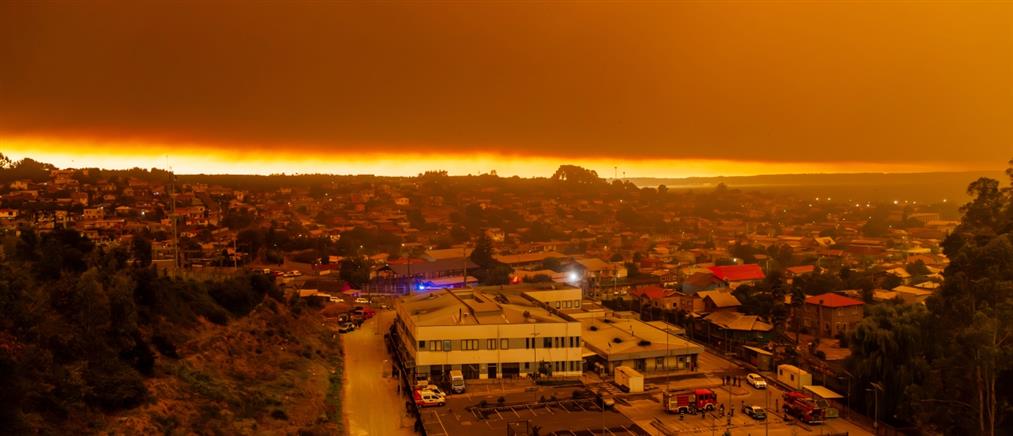 Πυρκαγιές στην Χιλή: 18 νεκροί και απαγόρευση νυχτερινής κυκλοφορίας στις κοινότητες που επλήγησαν πιο σκληρά