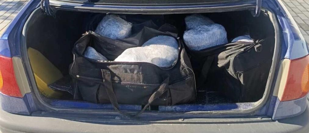 Κοζάνη-Πέλλα: Τρεις συλλήψεις για διακίνηση μεγάλης ποσότητας ακατέργαστης κάνναβης