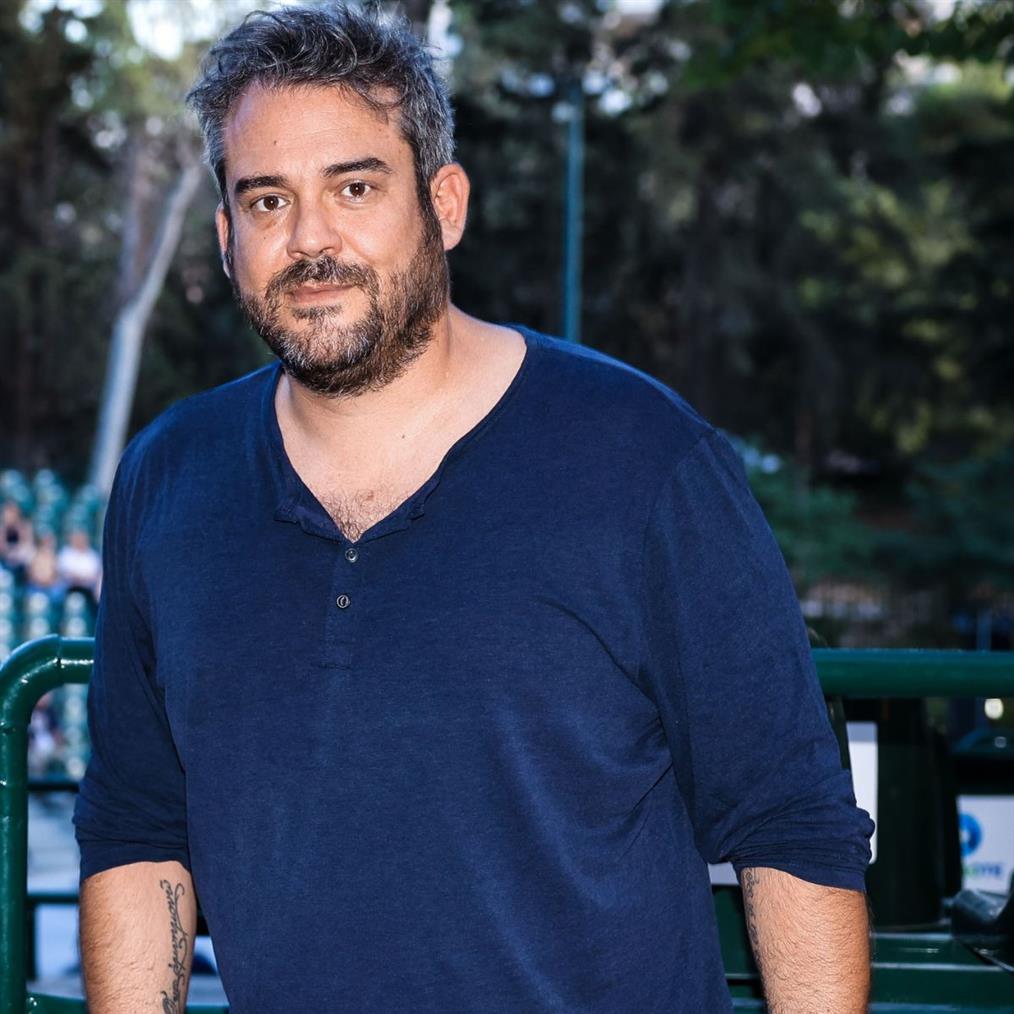 Θρήνος για τον Πυγμαλίωνα Δαδακαρίδη: Πέθανε ο πατέρας του