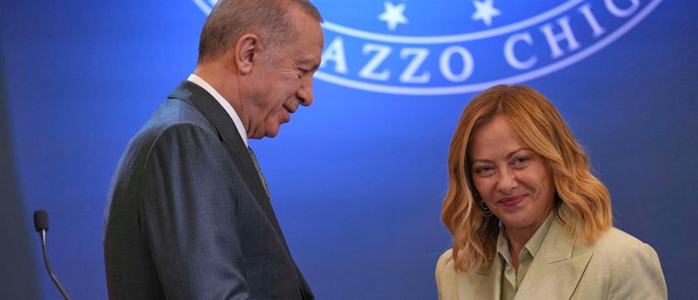 Συνάντηση Μελόνι - Ερντογάν: Οι δύο ηγέτες υπογράμμισαν την σημασία της συνεργασίας τους στο πλαίσιο του ΝΑΤΟ