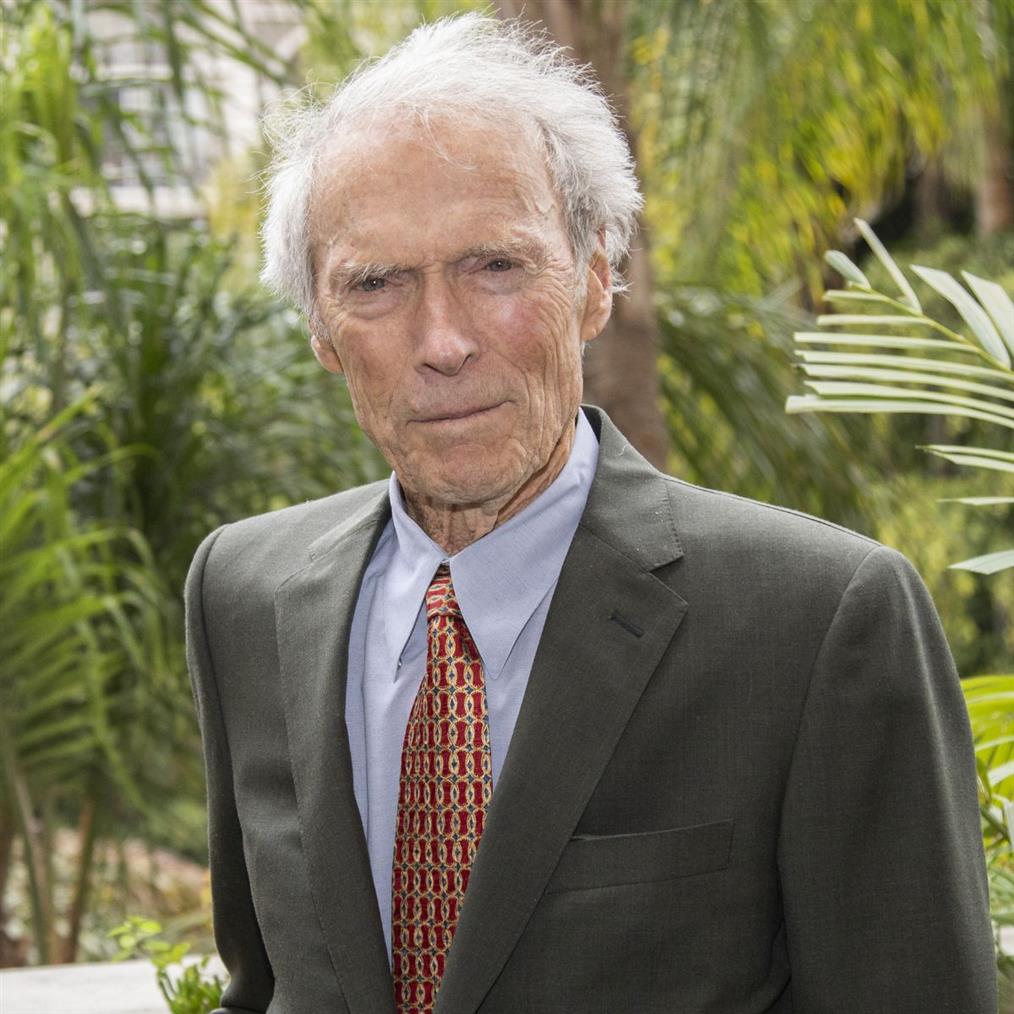 Κλιντ Ίστγουντ: Βαρύ πένθος για τον 94χρονο ηθοποιό - Πέθανε η 61χρονη σύντροφός του