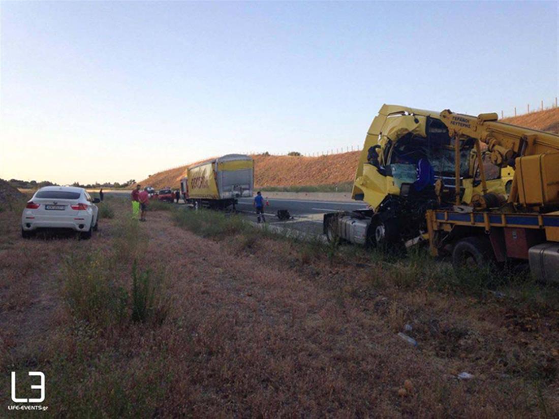 Τροχαίο δυστύχημα - νταλίκες - Θεσσαλονίκης-Σερρών - οδηγός