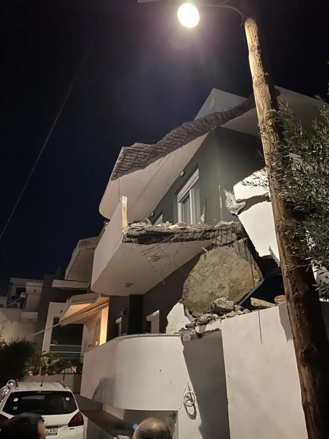 Ηράκλειο - Κρήτη - Κατέρρευσε μπαλκόνι Ηράκλειο - Κρήτη - Κατέρρευσε μπαλκόνι