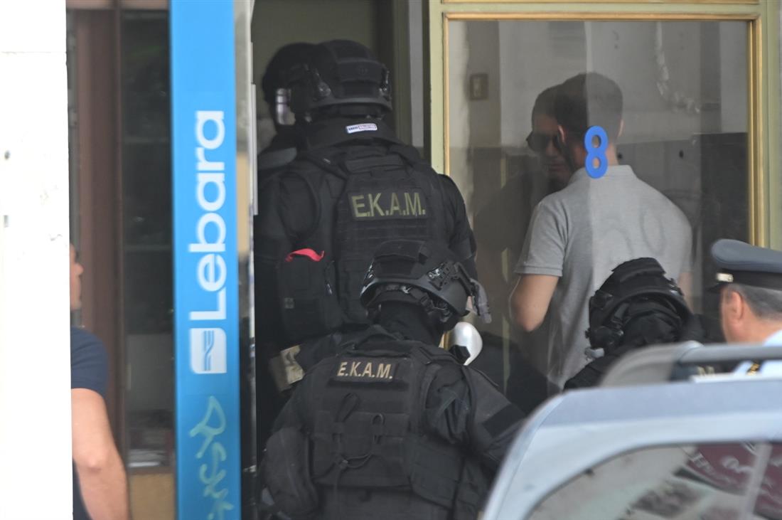 Αχαρνών - ΕΚΑΜ - απειλή