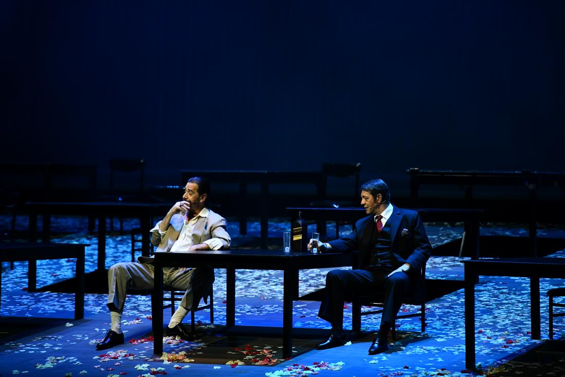 Τα πήρες όλα κι έφυγες Τα πήρες όλα κι έφυγες