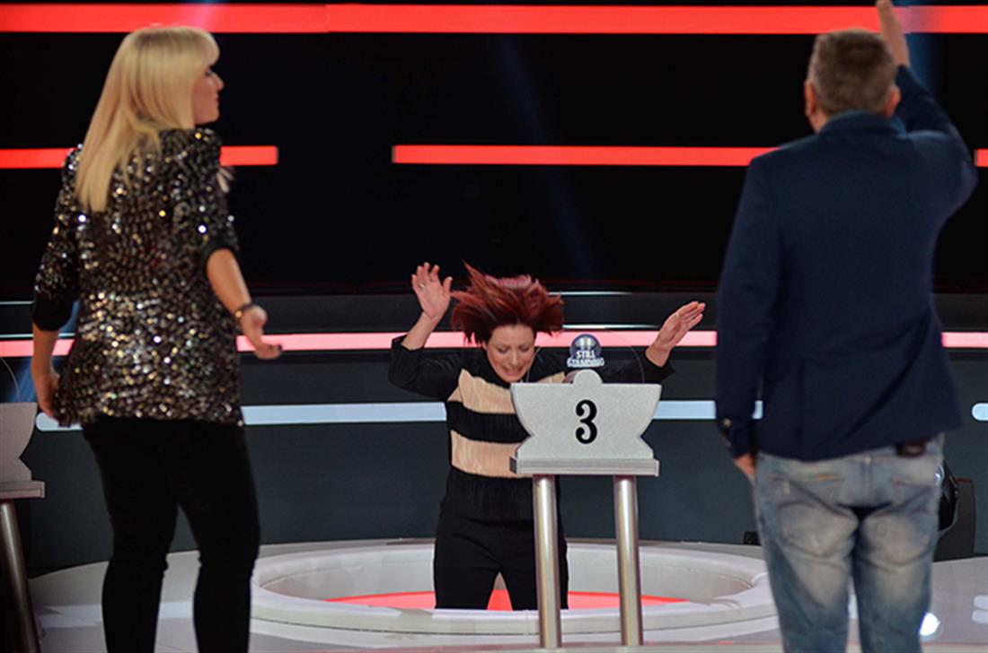 STILL STANDING - Κάθε Παιδί μία Αγκαλιά - ΧΡΙΣΤΟΥΓΕΝΝΑ STILL STANDING - Κάθε Παιδί μία Αγκαλιά - ΧΡΙΣΤΟΥΓΕΝΝΑ