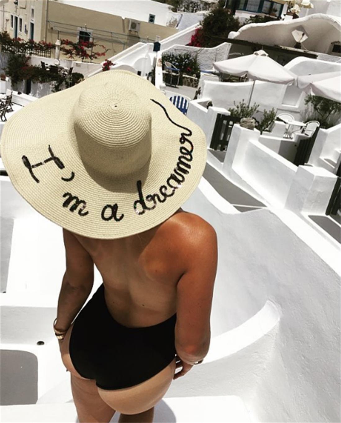 Dominika Cibulkova - instagram - Ντομίνικα Τσιμπούλκοβα - Σαντορίνη