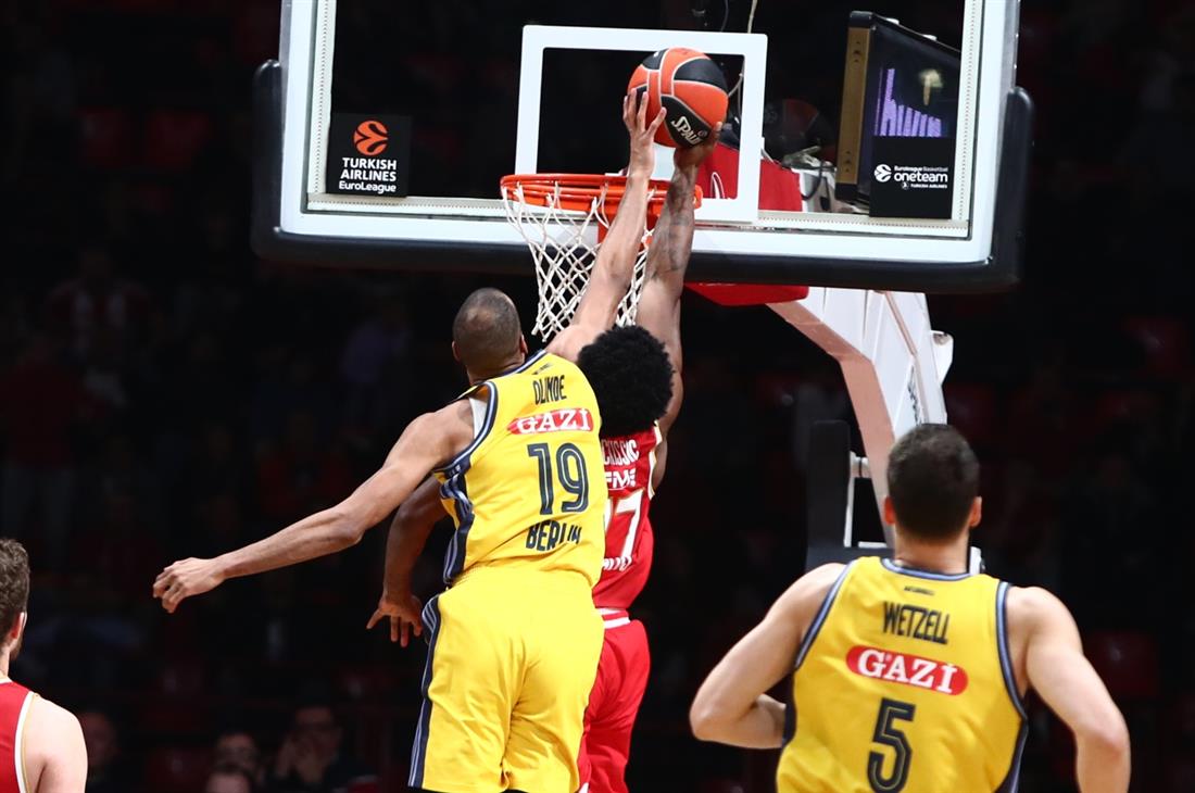 Ολυμπιακος - Αλμπα Βερολινου