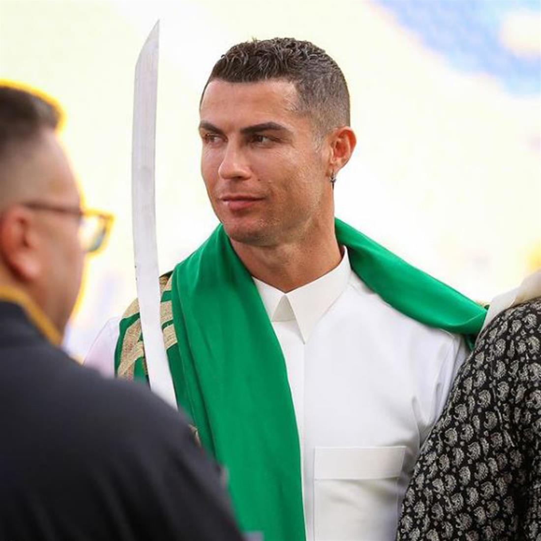 Ρονάλντο - παραδοσιακή ενδυμασία Σαουδικής Αραβίας