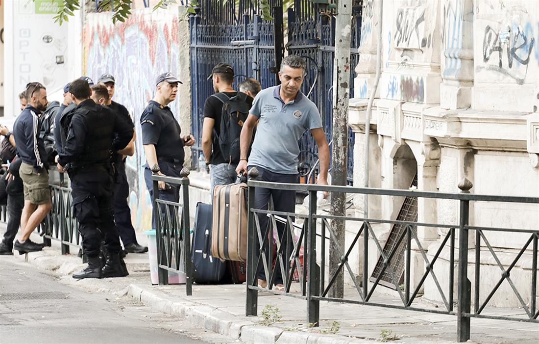 εκκένωση κτιρίου - αστυνομία - Αθήνα εκκένωση κτιρίου - αστυνομία - Αθήνα