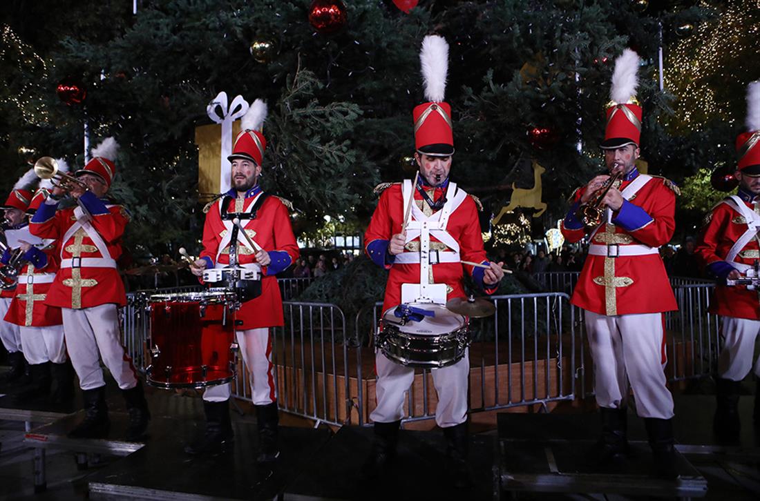 ΧΡΙΣΤΟΥΓΕΝΝΙΑΤΙΚΟ ΔΕΝΔΡΟ - ΣΥΝΤΑΓΜΑ - ΑΘΗΝΑ
